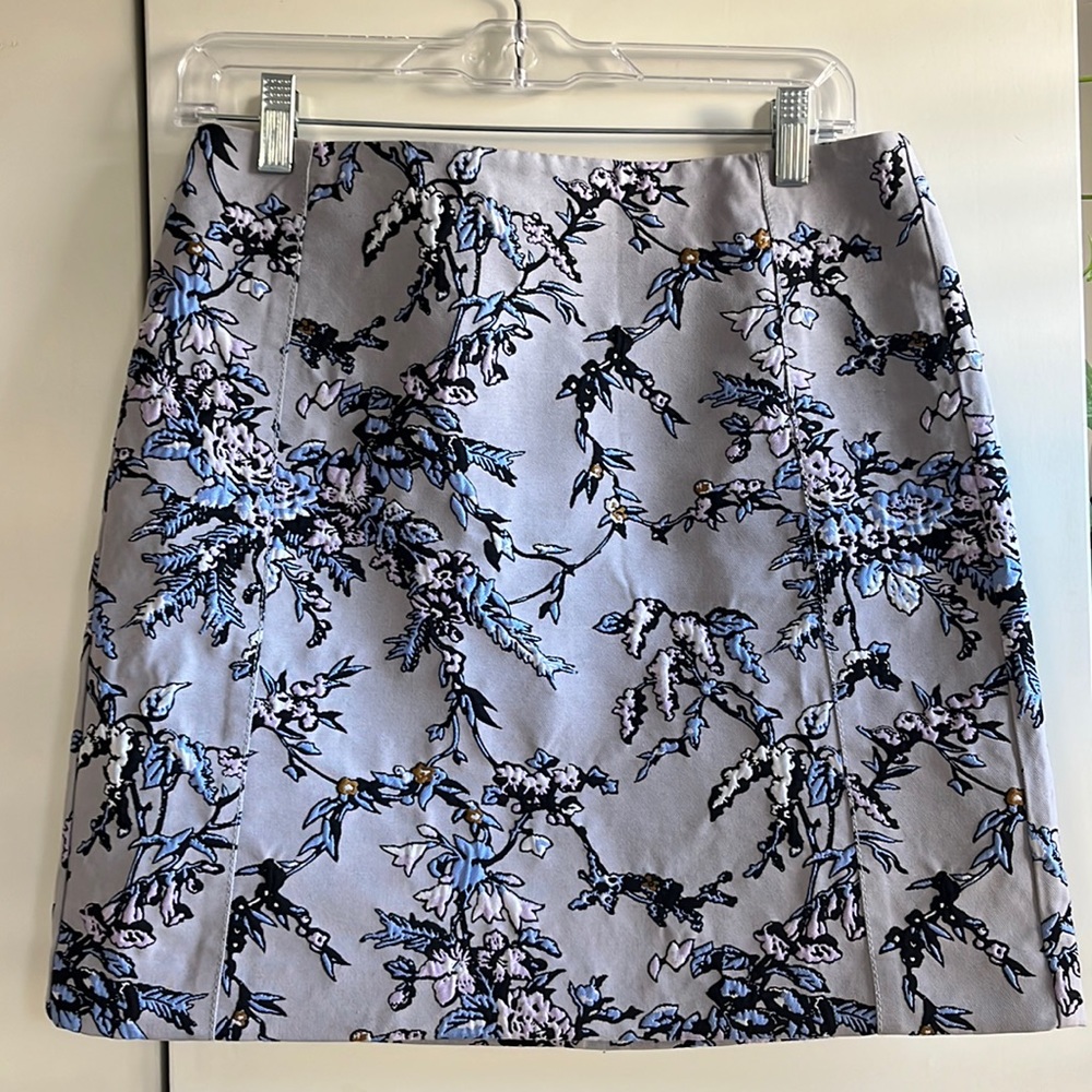 Pale blue embroidered winter floral LOFT mini skirt SZ 4